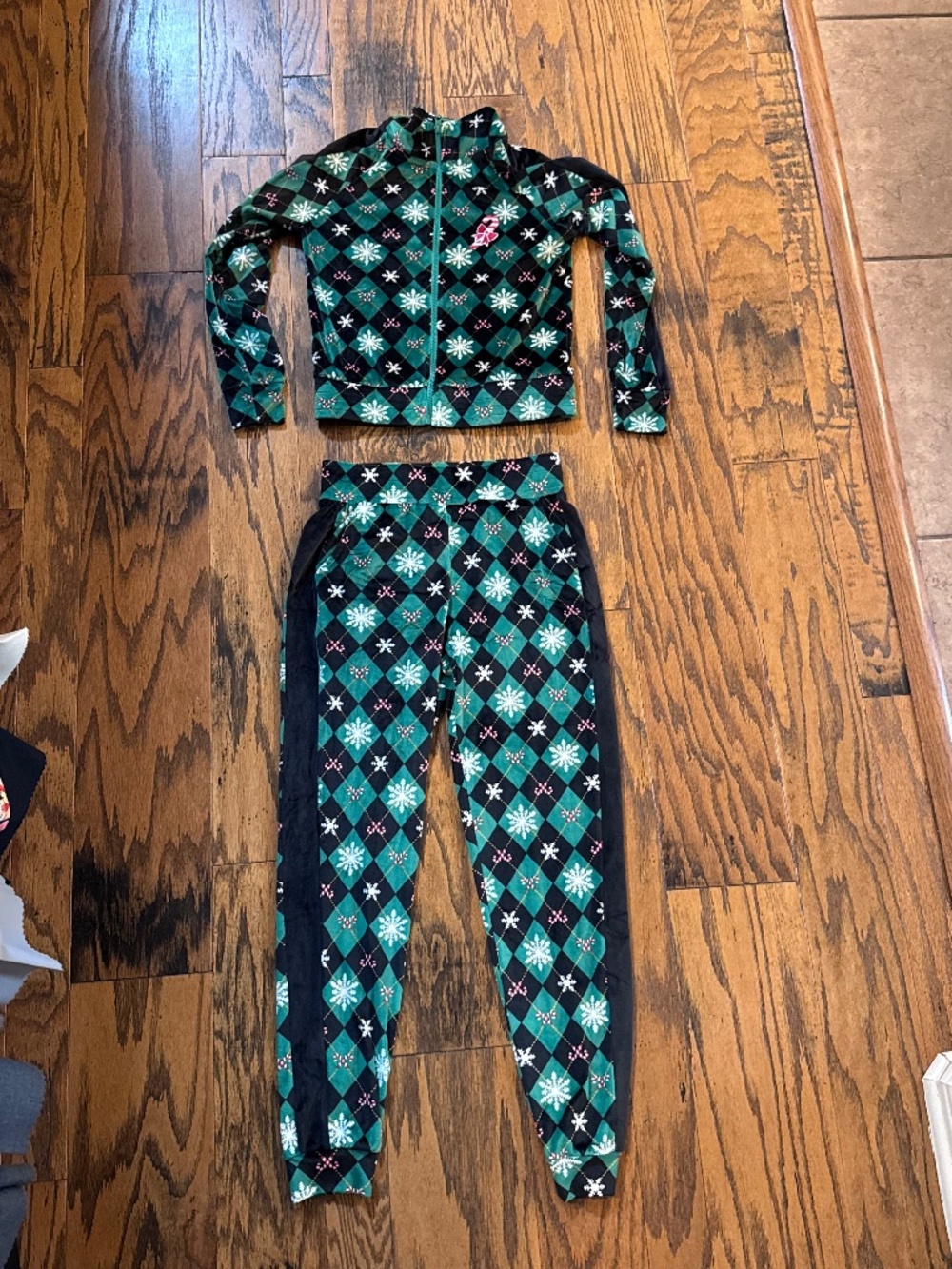 Womens (Jrs) Green Velvet Santa Baby Holiday Track Suit Pants & Jacket SZ SMALL